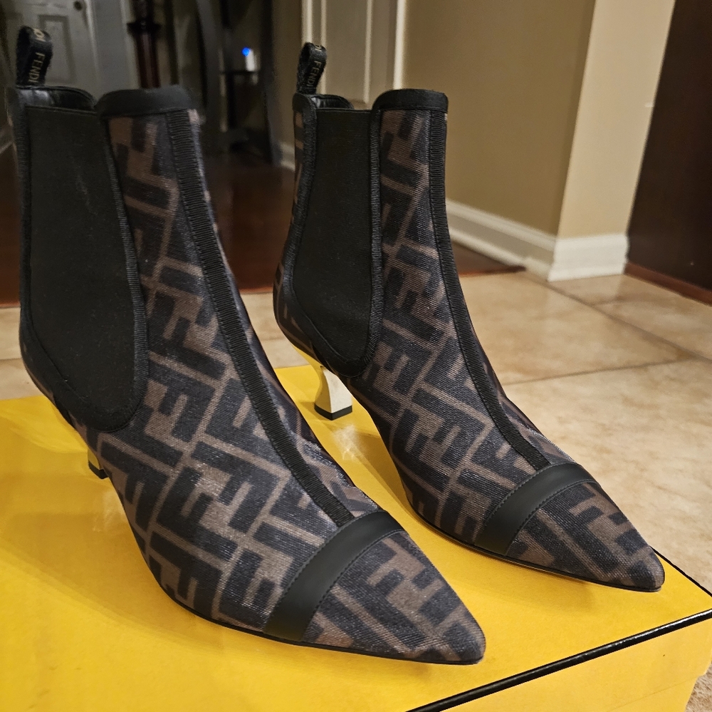 Fendi Kitten Heel 8.5 Booties